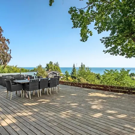 Апартаменты Cozy In With House Sea View *
