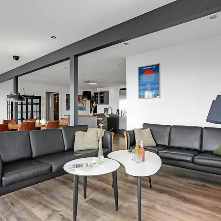 Апартаменты Cozy In With House Sea View *