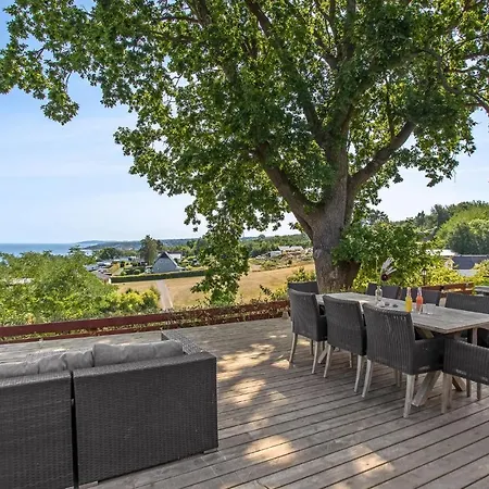Апартаменты Cozy In With House Sea View *