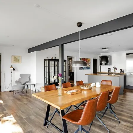 Апартаменты Cozy In With House Sea View *
